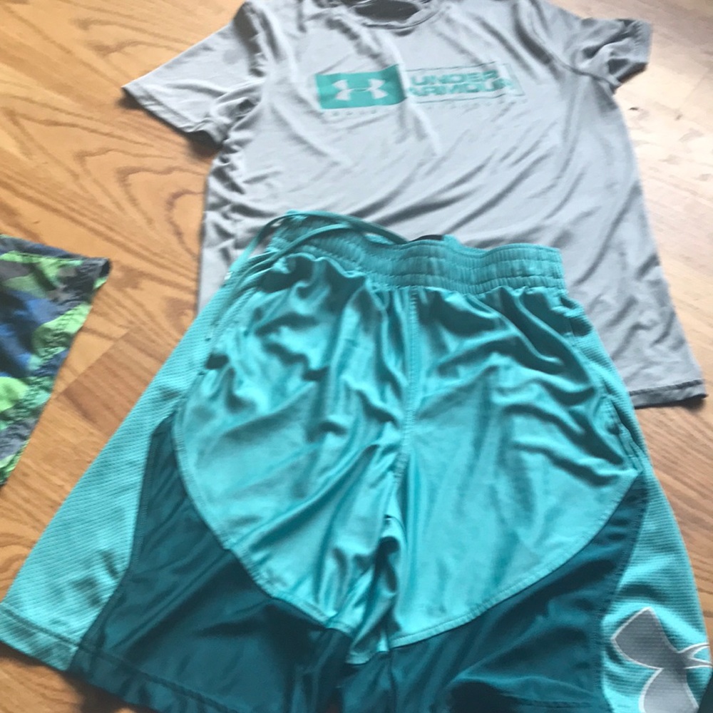 Men’s small Under Armour athletic outfit
